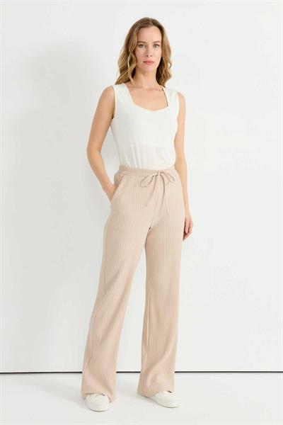 Beli Lastikli Kendinden Plise Pantolon  /  BEJ