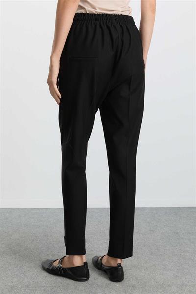 Beli Logolu Ön Paçası Duble Paça Örme Pantolon  /  SİYAH