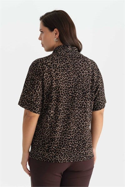 Büyük Beden Degaje Yaka Leopar Desenli Bluz  /  KAHVE