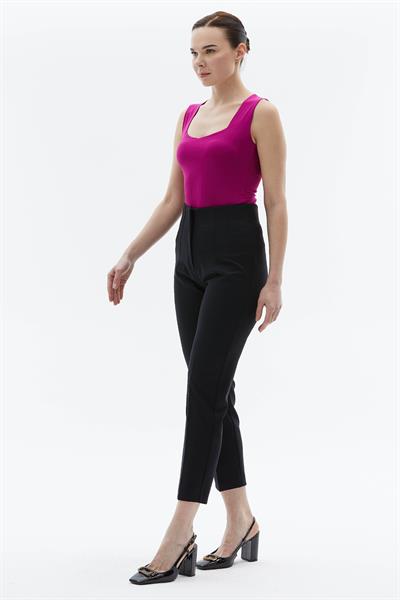 Çift Pensli Cepsiz Boru Paça Pantolon  /  LACİVERT