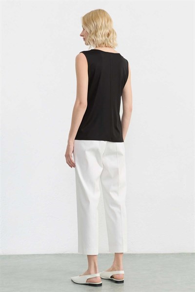 Degaje Yaka Kolsuz Bluz  /  SİYAH