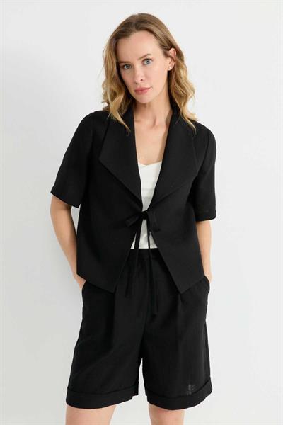 Devrik Yaka Önü Bağlamalı Kısa Kol Ceket  /  SİYAH