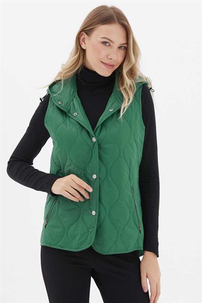 Dik Yaka Kapüşonlu Çıtçıtlı Kapitone Yelek  /  YEŞİL