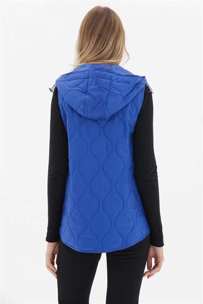 Dik Yaka Kapüşonlu Çıtçıtlı Kapitone Yelek  /  SAKS