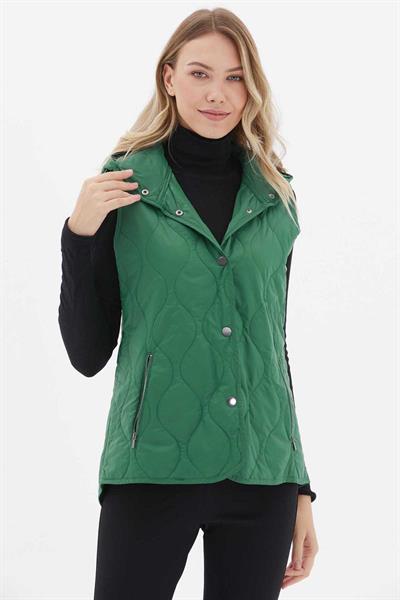 Dik Yaka Kapüşonlu Çıtçıtlı Kapitone Yelek  /  YEŞİL