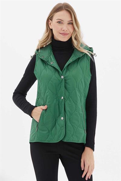 Dik Yaka Kapüşonlu Çıtçıtlı Kapitone Yelek  /  YEŞİL