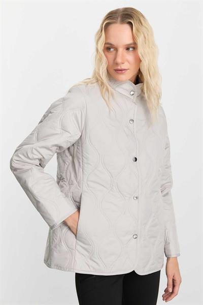 Dik Yaka Önü Çıtçıtlı Soğan Kapitone Mont  /  TAŞ