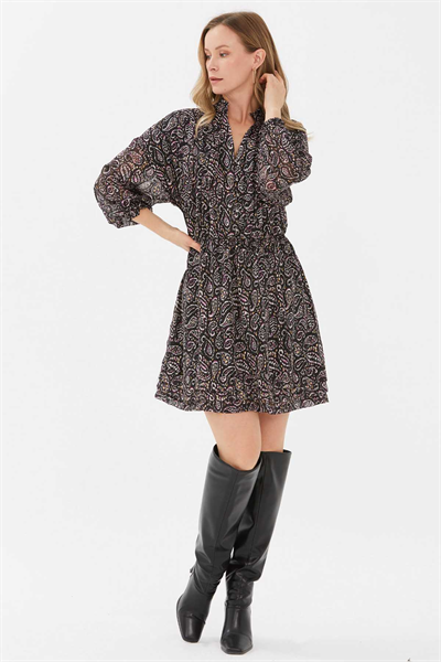 Dik Yaka Önü Düğmeli Beli Lastikli Emprime Elbise  /  SİYAH