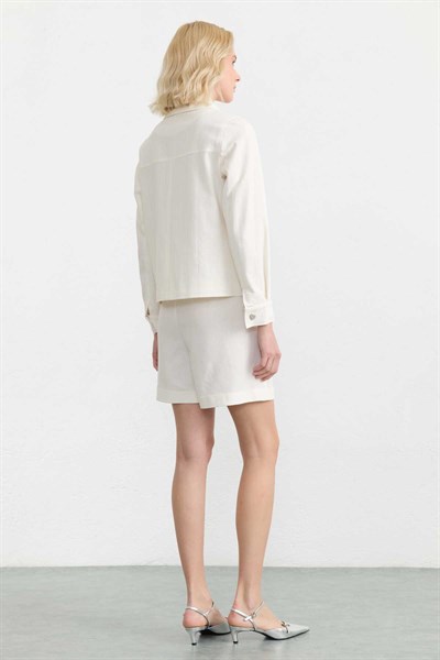 Dıştan Cep Bebe Yaka Ceket  /  EKRU