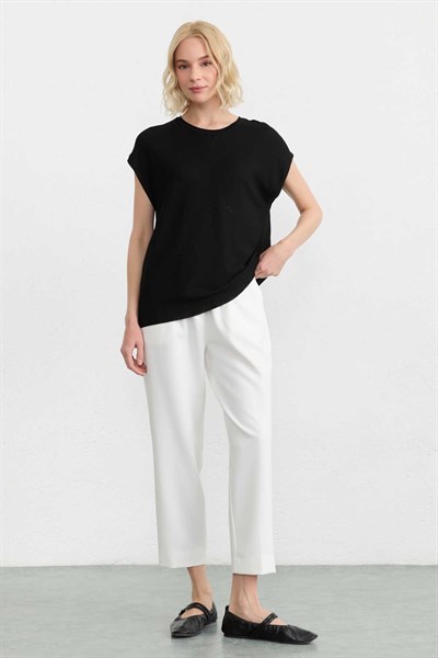 Düşük Kol Sıfır Yaka Triko Bluz  /  SİYAH