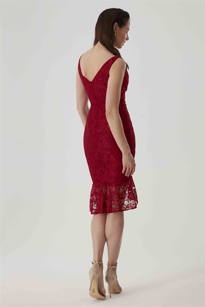 ETEĞİ VOLANLI DANTELLİ ELBİSE  /  BORDO