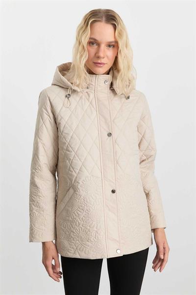 Etek Ucu Nakışlı Kapitone Mont  /  BEJ