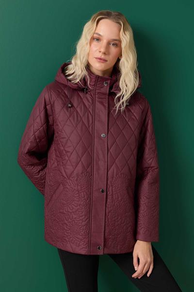 Etek Ucu Nakışlı Kapitone Mont  /  BORDO