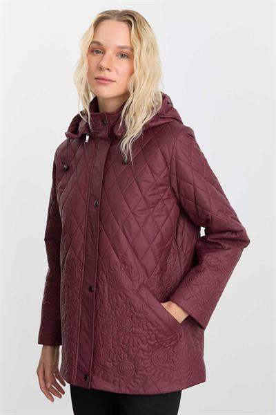 Etek Ucu Nakışlı Kapitone Mont  /  BORDO