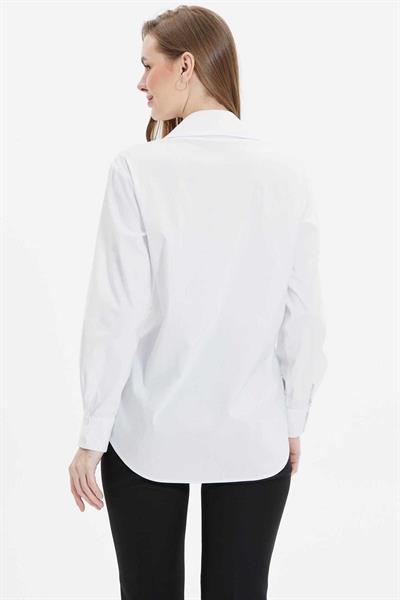 Gömlek Yaka Önü Taşlı Uzun Kol Bluz  /  BEYAZ