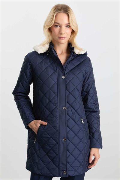Kapüşon İçi Kürklü Cebi Fermuarlı Kapitone Mont  /  LACİVERT