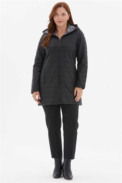 Kapüşonlu Desenli Astarlı Kapitone Mont  /  SİYAH