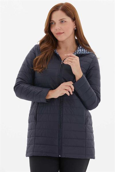 Kapüşonlu Desenli Astarlı Kapitone Mont  /  LACİVERT