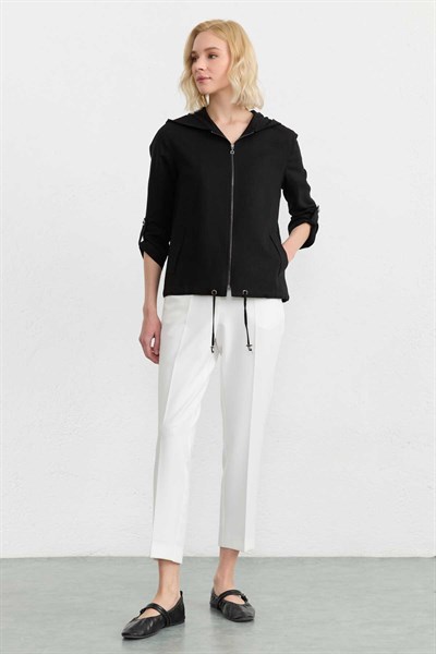 Kapüşonlu Önü Fermuarlı Ceket  /  SİYAH