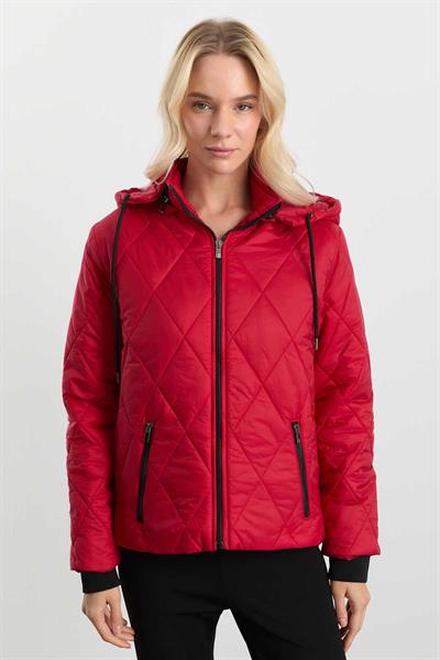 Kapüşonlu Önü Fermuarlı Kısa Mont  /  KIRMIZI