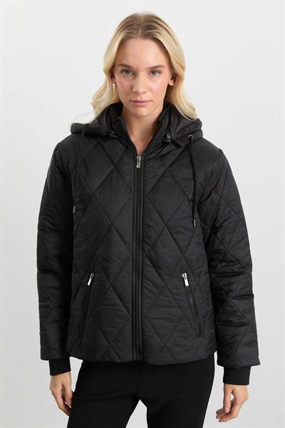 Kapüşonlu Önü Fermuarlı Kısa Mont  /  SİYAH