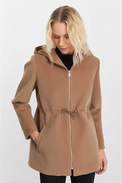 Kendinden Kapüşonlu Beli Lastik Büzgülü Kaban  /  CAMEL