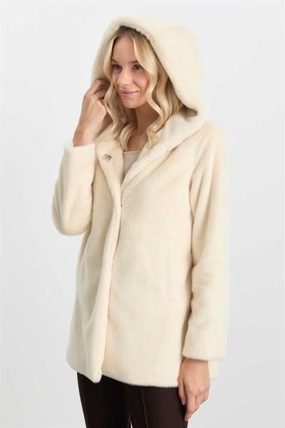 Kendinden Kapüşonlu Çıtçıtlı Kürk Kaban  /  EKRU