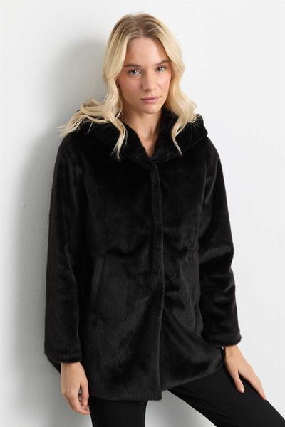 Kendinden Kapüşonlu Çıtçıtlı Kürk Kaban  /  SİYAH
