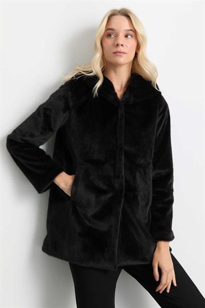 Kendinden Kapüşonlu Çıtçıtlı Kürk Kaban  /  SİYAH
