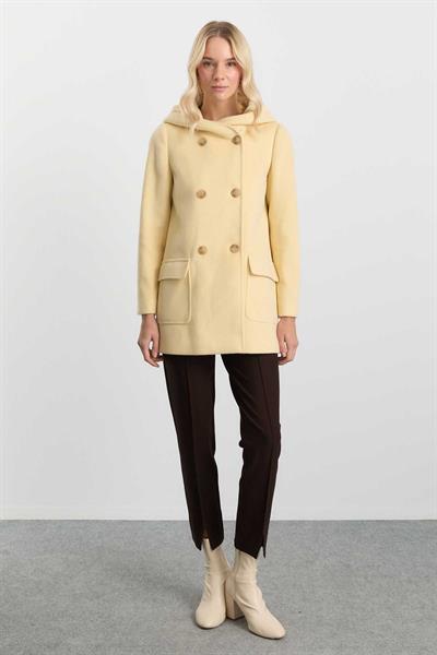 Kendinden Kapüşonlu Kruvaze Dıştan Cep Kaban  /  SARI