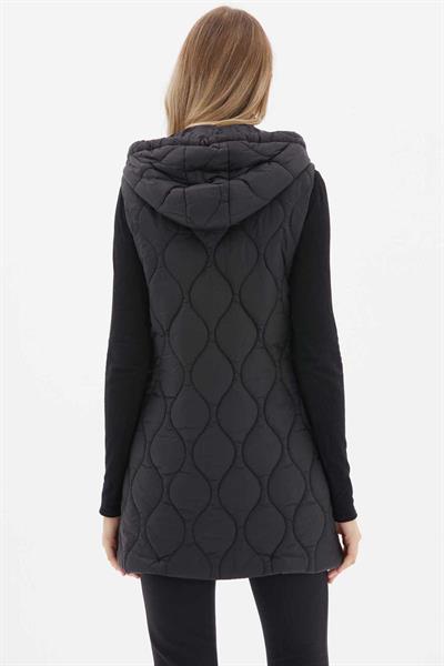 Kendinden Kapüşonlu Uzun Kapitone Yelek  /  SİYAH