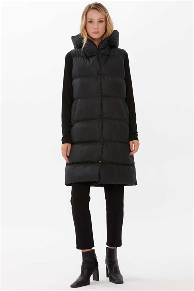 Kendinden Kapüşonlu Uzun Yelek  /  SİYAH