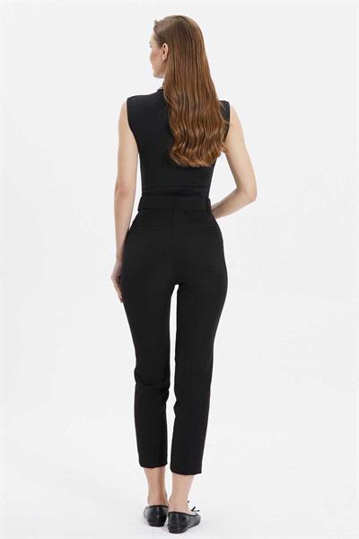 Kendinden Kemerli Yandan Cep Dar Paça Pantolon  /  SİYAH