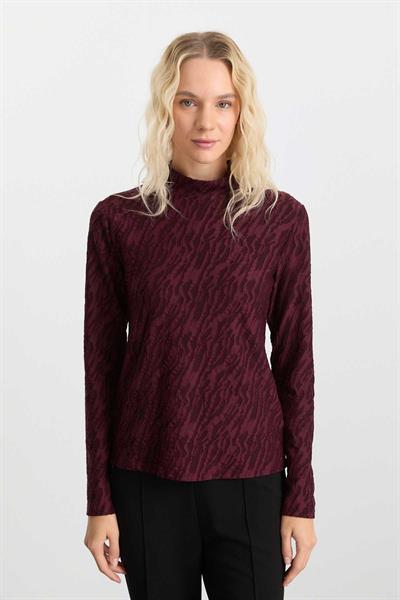 Kendinden Zebra Desen Yarım Balıkçı Yaka Bluz  /  BORDO
