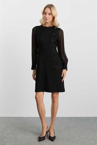 Kolları Şifon Önü Düğmeli Kendinden Desen Elbise  /  SİYAH