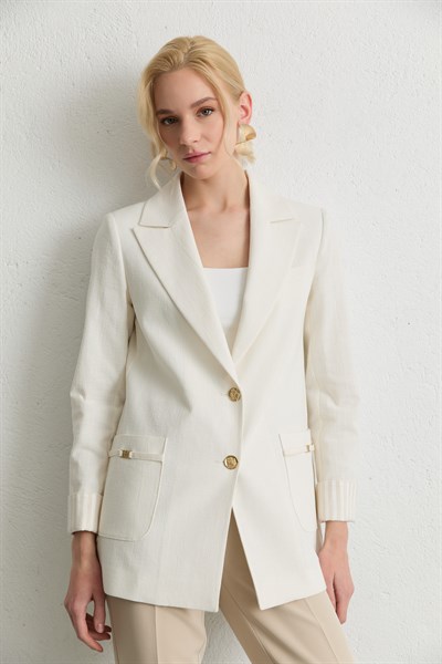 Kolu Kıvırmalı Cebi Aksesuarlı Ceket  /  EKRU