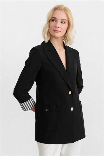 Kolu Kıvırmalı Cebi Aksesuarlı Ceket  /  SİYAH