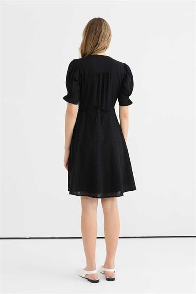 Kolu Lastikli Anvelop Brode Elbise  /  SİYAH