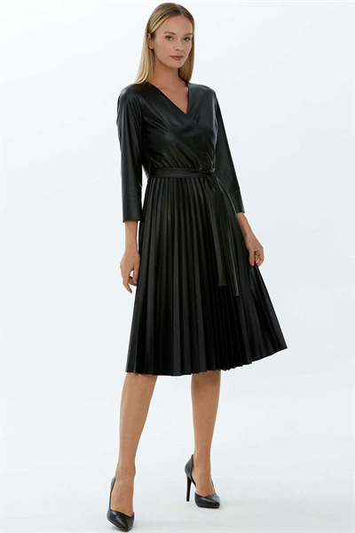 Kruvaze Eteği Pliseli Deri Elbise  /  SİYAH