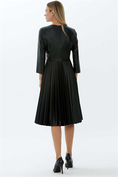 Kruvaze Eteği Pliseli Deri Elbise  /  SİYAH