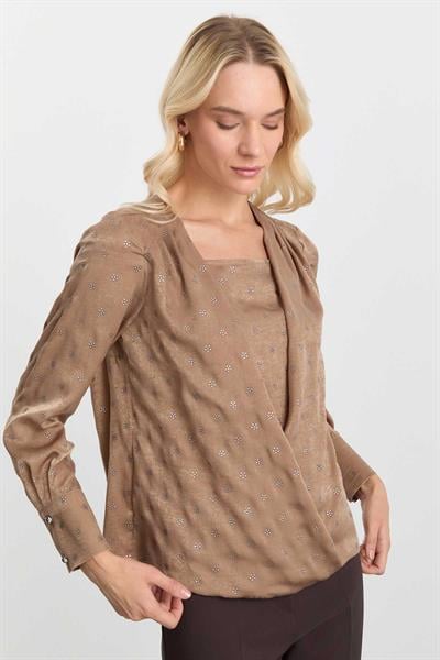 Kruvaze İçi Atlet Görünümlü Simli Bluz  /  CAMEL