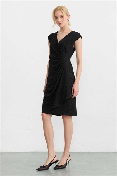 Kruvaze Yaka Yanı Drapeli Simli Elbise  /  SİYAH