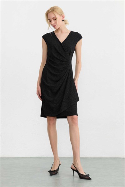 Kruvaze Yaka Yanı Drapeli Simli Elbise  /  SİYAH