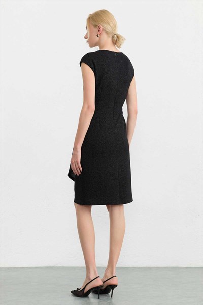 Kruvaze Yaka Yanı Drapeli Simli Elbise  /  SİYAH