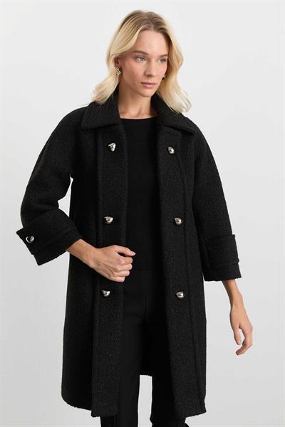 Mostrası Dönen Düğmeli Kaban  /  SİYAH