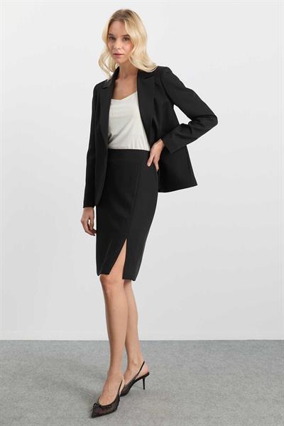 Önden Yırtmaçlı Düz Dar Etek  /  SİYAH