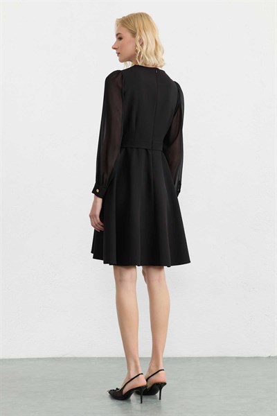 Önü Çift Cepli Kolu Şifon Kombinli Elbise  /  SİYAH