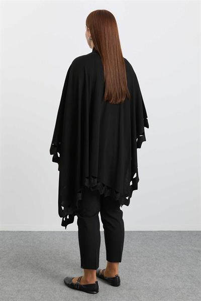 Önü Dilimli Simli Triko Panço  /  SİYAH