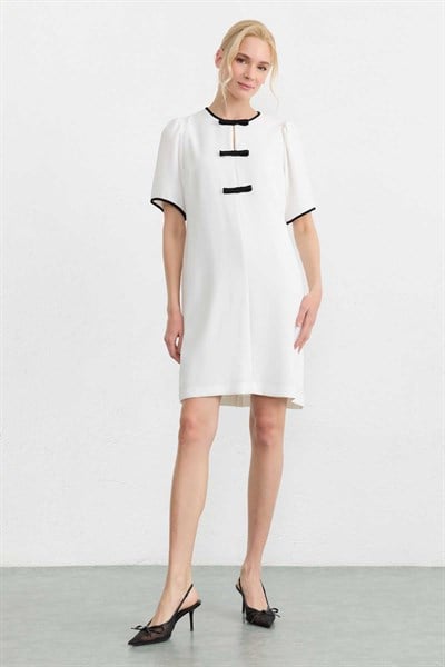 Önü Fiyonklu Biyeli Elbise  /  EKRU