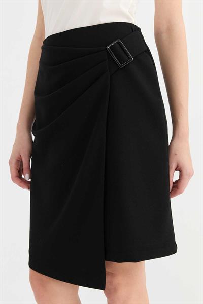 Önü Kemerli Plili Çan Etek  /  SİYAH